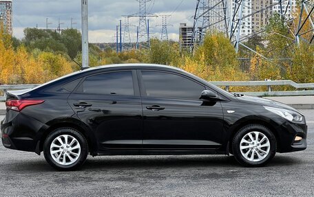 Hyundai Solaris II рестайлинг, 2017 год, 1 000 000 рублей, 3 фотография