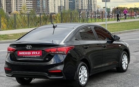 Hyundai Solaris II рестайлинг, 2017 год, 1 000 000 рублей, 4 фотография