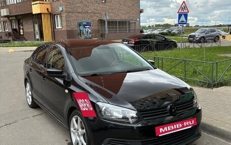 Volkswagen Polo VI (EU Market), 2014 год, 880 000 рублей, 2 фотография