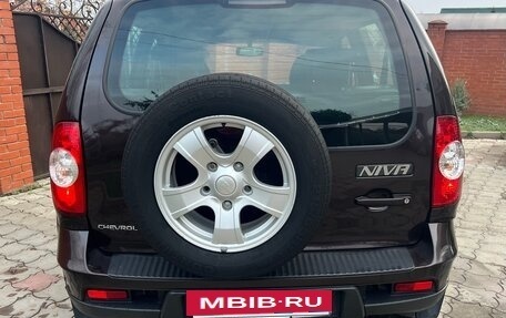 Chevrolet Niva I рестайлинг, 2010 год, 540 000 рублей, 6 фотография