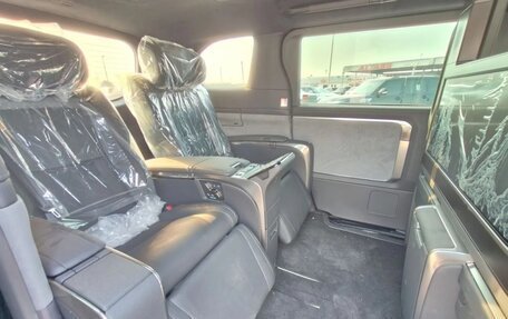 Lexus LM, 2025 год, 24 990 000 рублей, 9 фотография