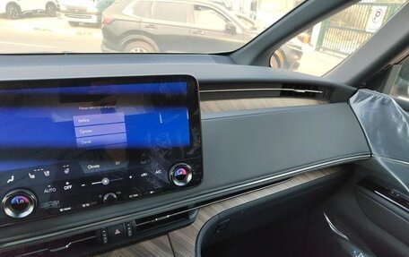 Lexus LM, 2025 год, 24 990 000 рублей, 15 фотография