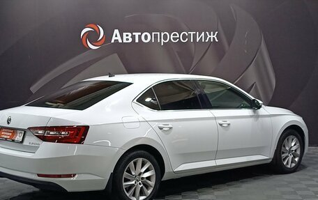Skoda Superb III рестайлинг, 2018 год, 1 810 000 рублей, 6 фотография