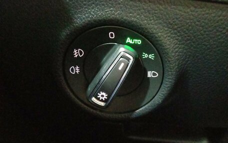 Skoda Superb III рестайлинг, 2018 год, 1 810 000 рублей, 17 фотография