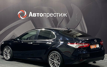 Toyota Camry, 2020 год, 2 335 000 рублей, 6 фотография