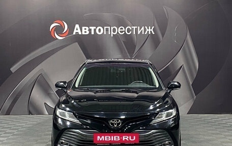 Toyota Camry, 2020 год, 2 335 000 рублей, 2 фотография