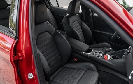 Alfa Romeo Giulia II, 2024 год, 12 760 580 рублей, 18 фотография