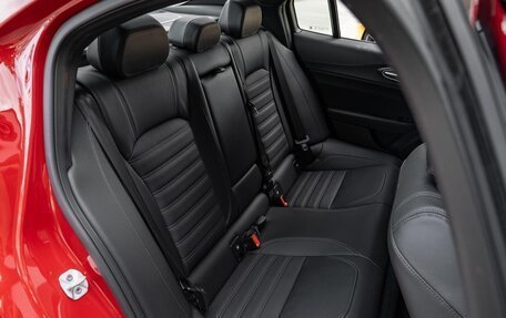 Alfa Romeo Giulia II, 2024 год, 12 760 580 рублей, 22 фотография