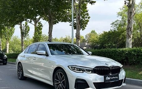 BMW 3 серия, 2022 год, 2 750 000 рублей, 1 фотография
