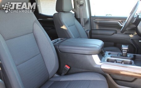 Chevrolet Silverado, 2024 год, 8 313 876 рублей, 27 фотография