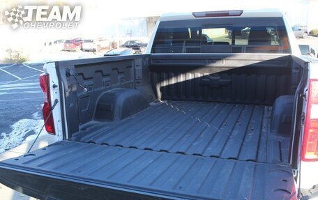 Chevrolet Silverado, 2024 год, 8 313 876 рублей, 28 фотография