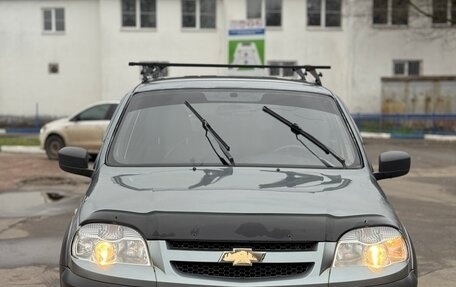 Chevrolet Niva I рестайлинг, 2013 год, 295 000 рублей, 3 фотография