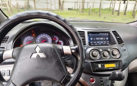 Mitsubishi Grandis, 2007 год, 750 000 рублей, 8 фотография