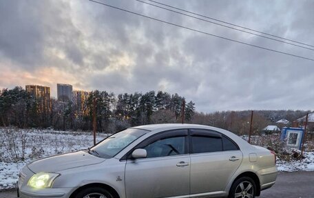 Toyota Avensis III рестайлинг, 2004 год, 677 000 рублей, 11 фотография