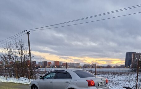 Toyota Avensis III рестайлинг, 2004 год, 677 000 рублей, 9 фотография