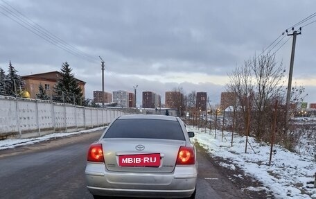 Toyota Avensis III рестайлинг, 2004 год, 677 000 рублей, 8 фотография