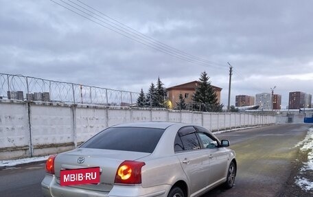 Toyota Avensis III рестайлинг, 2004 год, 677 000 рублей, 7 фотография