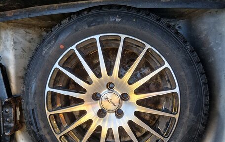 Toyota Avensis III рестайлинг, 2004 год, 677 000 рублей, 19 фотография