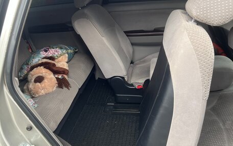 Mitsubishi Grandis, 2004 год, 650 000 рублей, 7 фотография