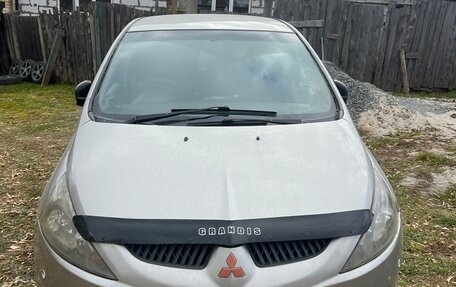 Mitsubishi Grandis, 2004 год, 650 000 рублей, 6 фотография