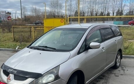 Mitsubishi Grandis, 2004 год, 650 000 рублей, 3 фотография