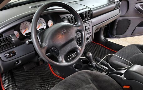 Dodge Stratus II, 2003 год, 450 000 рублей, 26 фотография