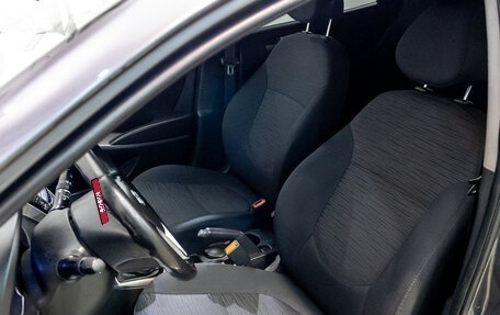 Hyundai Solaris II рестайлинг, 2015 год, 680 000 рублей, 16 фотография