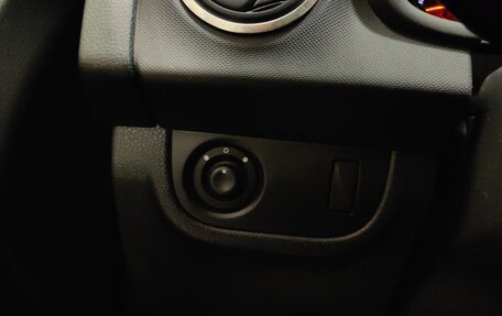 Renault Sandero II рестайлинг, 2017 год, 828 000 рублей, 21 фотография