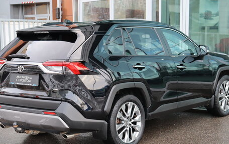 Toyota RAV4, 2020 год, 3 250 000 рублей, 5 фотография