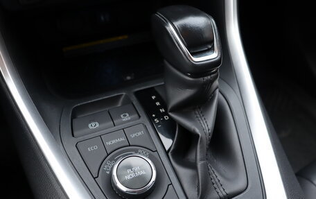 Toyota RAV4, 2020 год, 3 250 000 рублей, 13 фотография