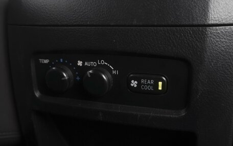 Toyota Land Cruiser Prado 120 рестайлинг, 2007 год, 1 990 000 рублей, 20 фотография