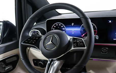 Mercedes-Benz V-Класс, 2024 год, 18 294 782 рублей, 15 фотография