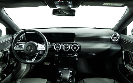 Mercedes-Benz CLA, 2019 год, 3 749 700 рублей, 13 фотография