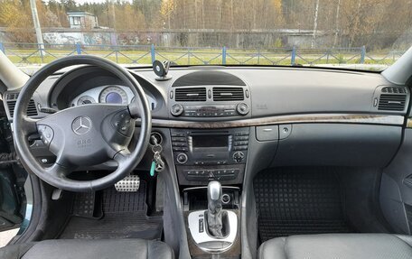 Mercedes-Benz E-Класс, 2004 год, 850 000 рублей, 9 фотография