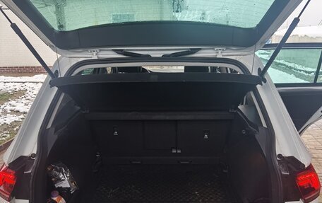 Volkswagen Tiguan II, 2020 год, 2 500 000 рублей, 10 фотография