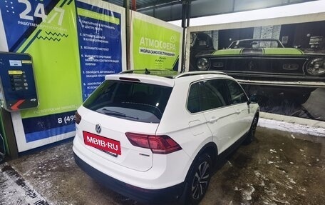 Volkswagen Tiguan II, 2020 год, 2 500 000 рублей, 4 фотография