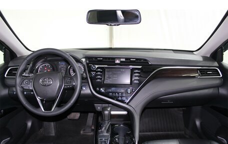 Toyota Camry, 2019 год, 2 588 000 рублей, 17 фотография