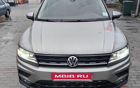 Volkswagen Tiguan II, 2019 год, 1 850 000 рублей, 2 фотография