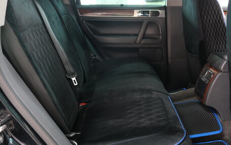 Volkswagen Touareg III, 2005 год, 1 489 000 рублей, 26 фотография