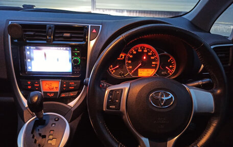 Toyota Ractis II, 2015 год, 990 000 рублей, 10 фотография