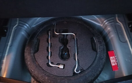 Toyota Ractis II, 2015 год, 990 000 рублей, 19 фотография