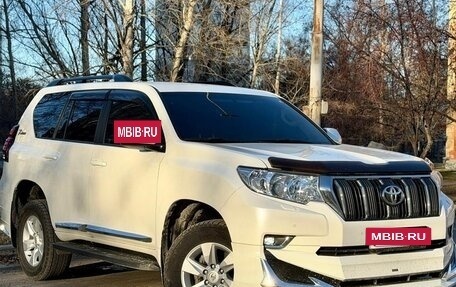 Toyota Land Cruiser Prado 150 рестайлинг 2, 2021 год, 5 850 000 рублей, 3 фотография