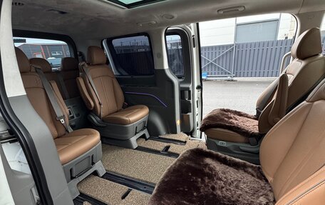 Hyundai Staria, 2022 год, 5 850 000 рублей, 28 фотография