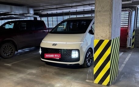 Hyundai Staria, 2022 год, 5 850 000 рублей, 38 фотография