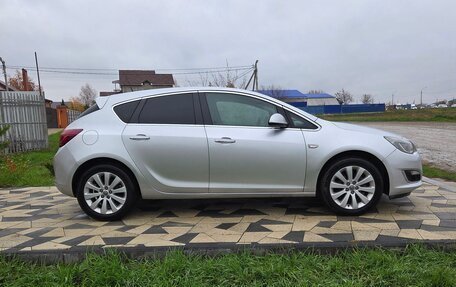 Opel Astra J, 2013 год, 680 000 рублей, 5 фотография