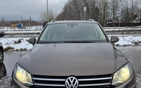 Volkswagen Touareg III, 2012 год, 2 000 000 рублей, 1 фотография