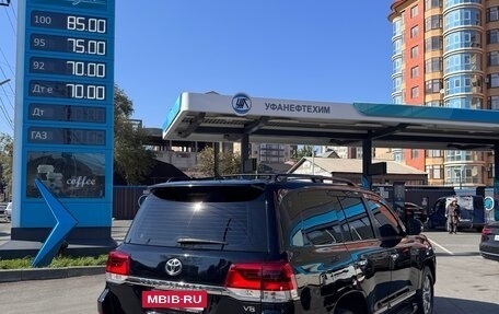 Toyota Land Cruiser 200, 2016 год, 4 900 000 рублей, 2 фотография