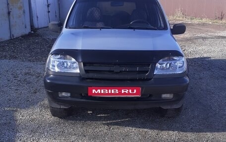 Chevrolet Niva I рестайлинг, 2003 год, 200 000 рублей, 2 фотография