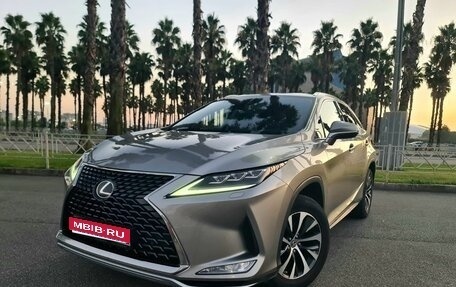 Lexus RX IV рестайлинг, 2020 год, 4 800 000 рублей, 1 фотография
