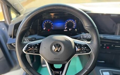 Volkswagen Golf VIII, 2021 год, 2 420 000 рублей, 4 фотография